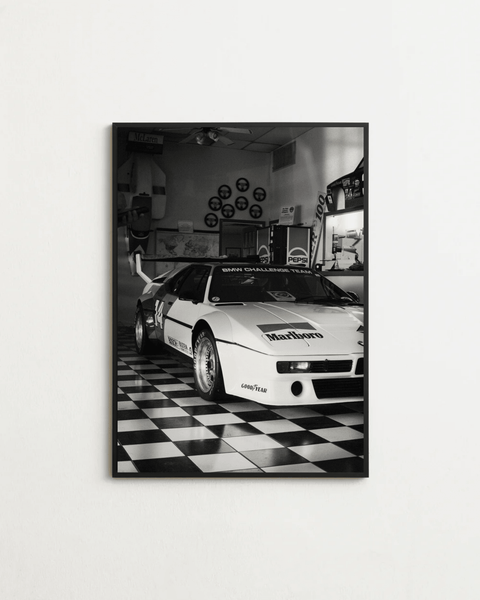 Vintage BMW M1 - FrenzyFrame