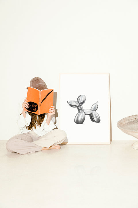 Ballonghund poster i miljöbild med ram som tillval – FrenzyFrame