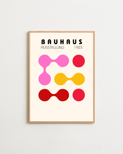 Bauhaus Bounce poster visad med ram som tillval – FrenzyFrame