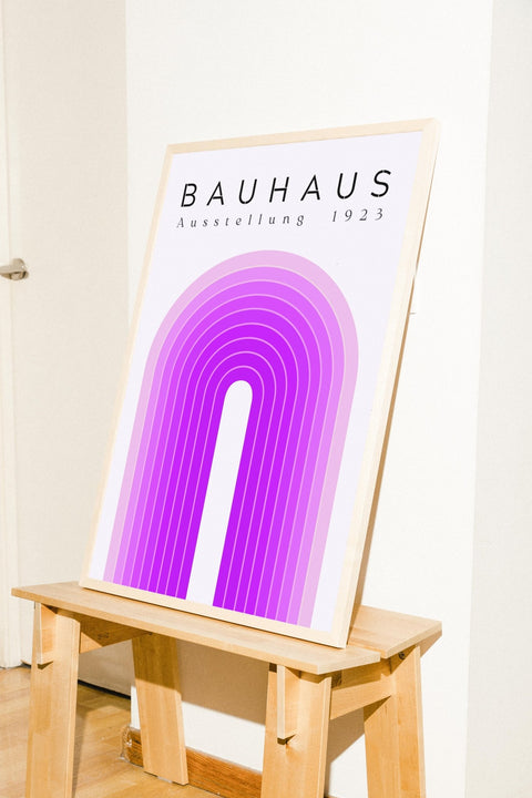 Bauhaus Loop poster visad med ram som tillval – FrenzyFrame