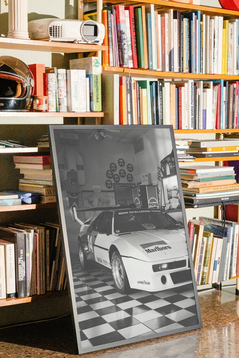 Vintage BMW M1 - FrenzyFrame