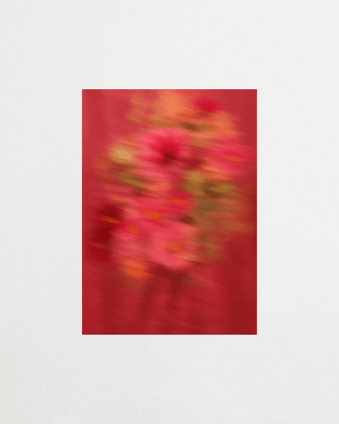 Bloom Blur poster med abstrakt blommotiv – FrenzyFrame
