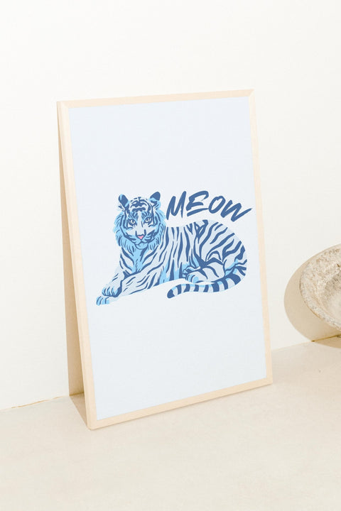 Blue Meow poster visad med ram som tillval – FrenzyFrame