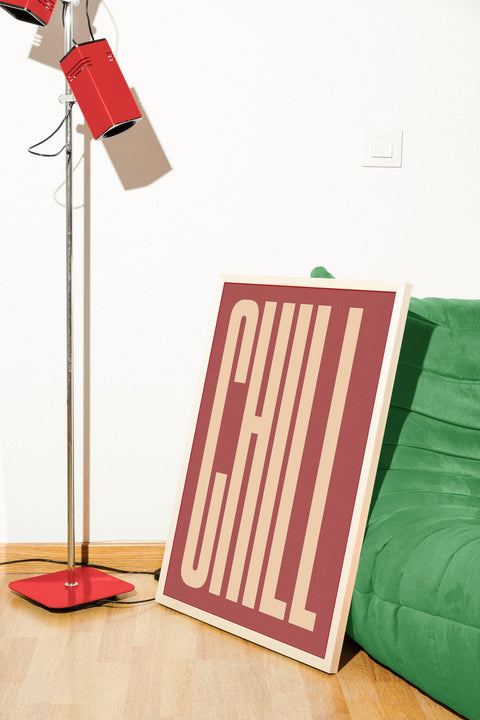 CHILL No.4 poster visad med valfri ram i interiör – FrenzyFrame