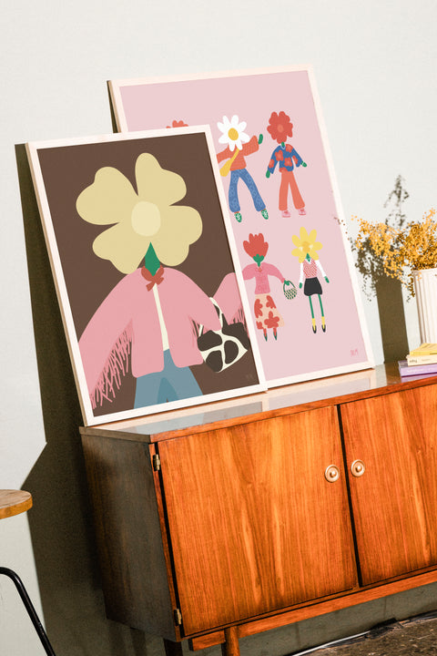 Cowgirl poster visad i miljö med ram som tillval – FrenzyFrame