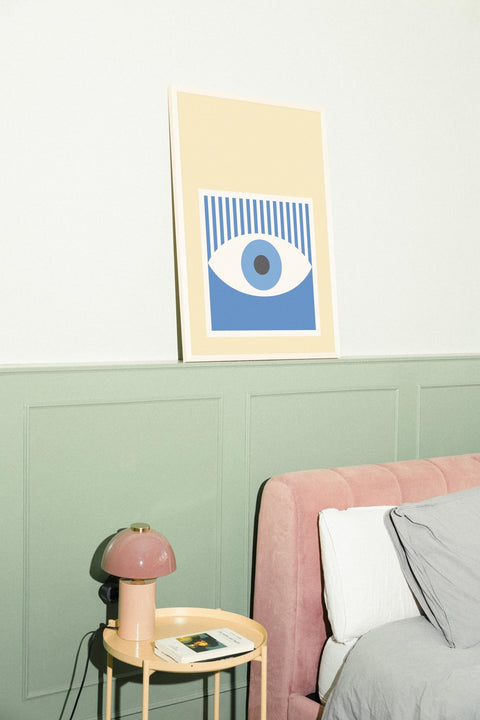 Eye Contact poster visad med ram som tillval – FrenzyFrame