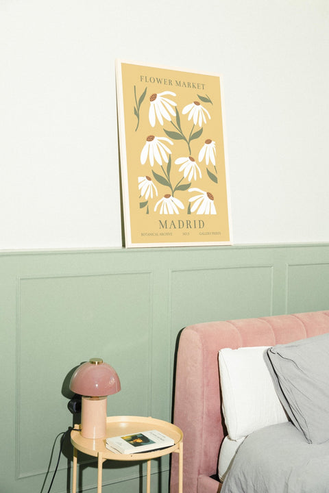 Madrid in Bloom poster visad med ram som tillval – FrenzyFrame