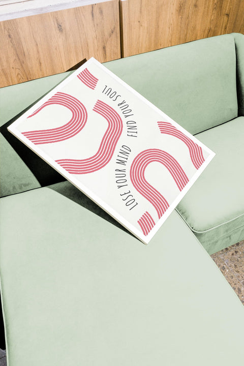 Mind Lost, Soul Found poster visad med valmöjlig ram – FrenzyFrame
