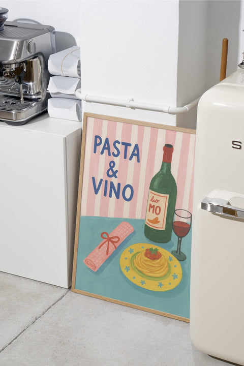 Pasta & Vino poster med ram som tillval i miljö – FrenzyFrame