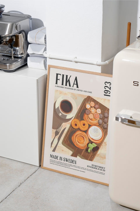 Swedish Fika 1923 poster visad med ram som tillval – FrenzyFrame